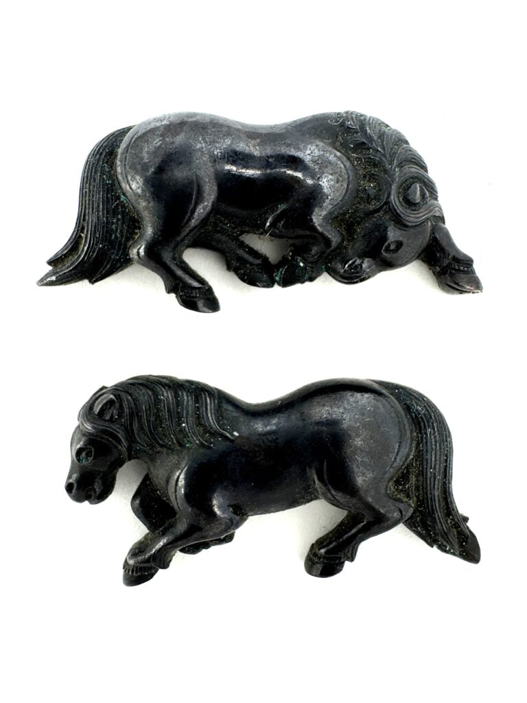馬図目貫