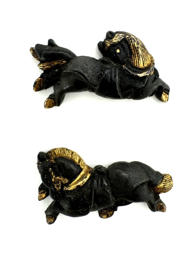 馬図目貫