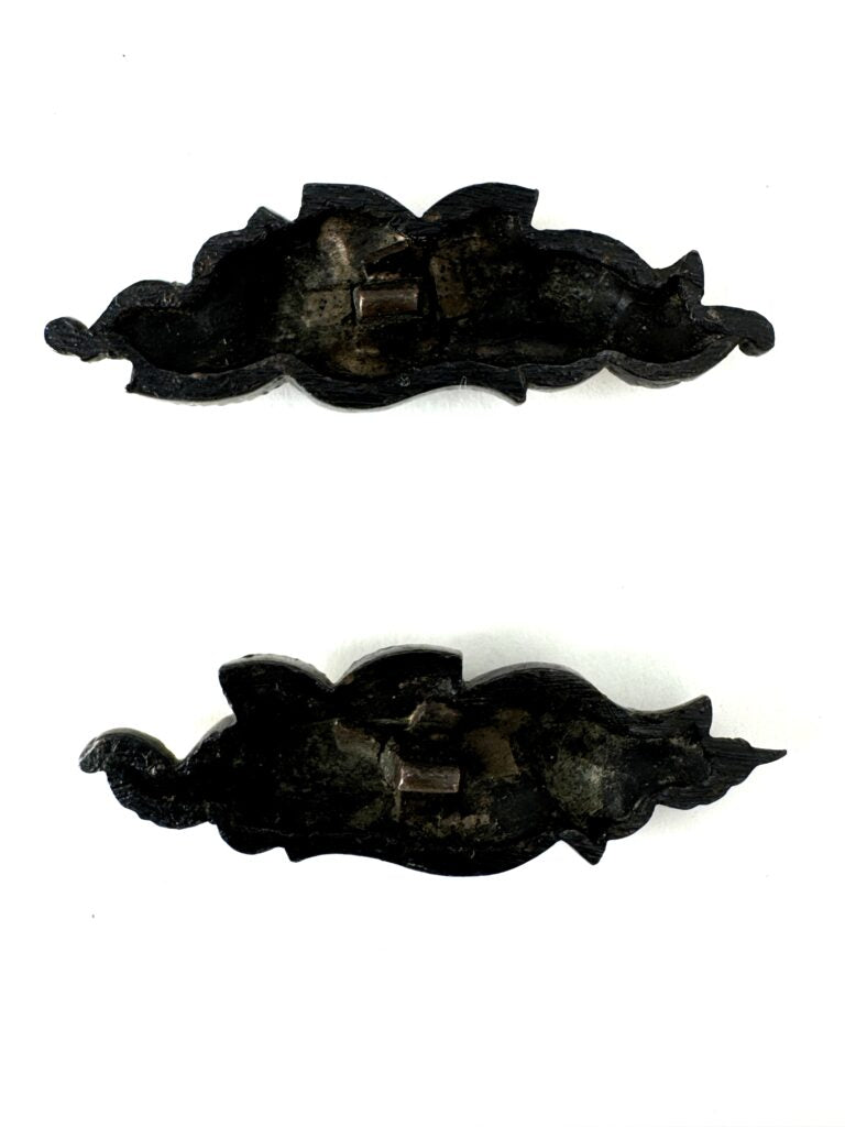刀豆図目貫