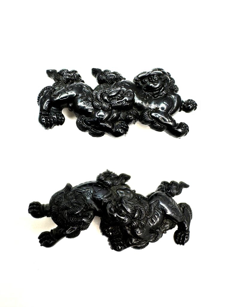 二疋獅子図目貫